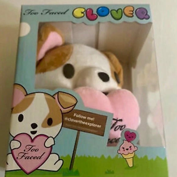 TOO FACED CLOVER PLUSH PUPPY - Picture 3 of 3
